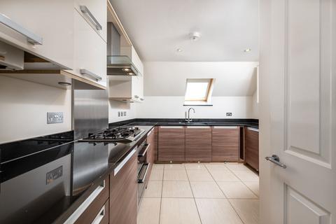 Flat 10 Little Orchard Place, Esher, KT10 9PP