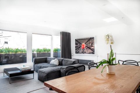 2 bedroom flat for sale, Gloucester Terrace, Bayswater, London