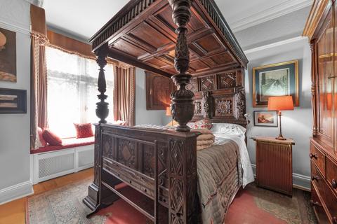 4 bedroom flat for sale, Gordon Mansions, Torrington Place, London
