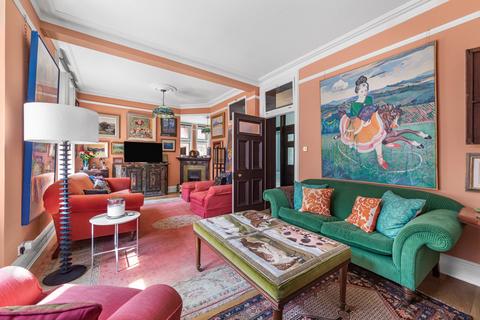 4 bedroom flat for sale, Gordon Mansions, Torrington Place, London