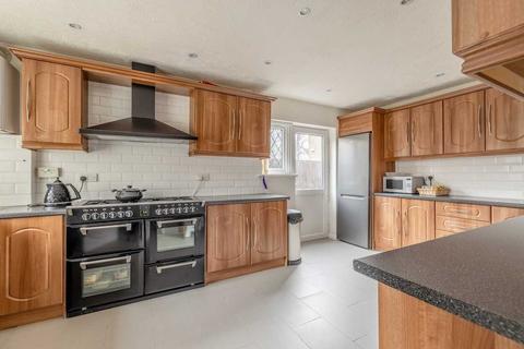 1 Padstow Close, Slough, SL3 7HF