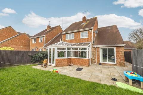 1 Padstow Close, Slough, SL3 7HF