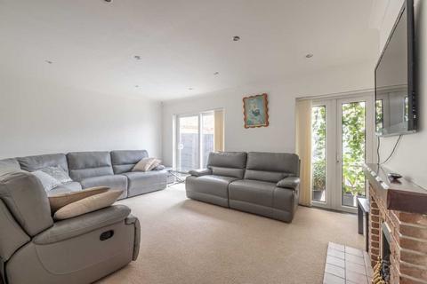 1 Padstow Close, Slough, SL3 7HF