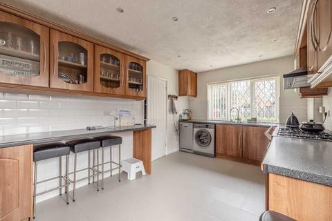 1 Padstow Close, Slough, SL3 7HF