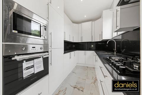 2 bedroom flat to rent, Connaught Road, Harlesden, London, NW10