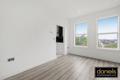 2 bedroom flat to rent, Connaught Road, Harlesden, London, NW10