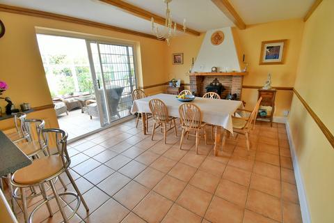 4 bedroom detached house for sale, Austen Avenue, Bournemouth, BH10