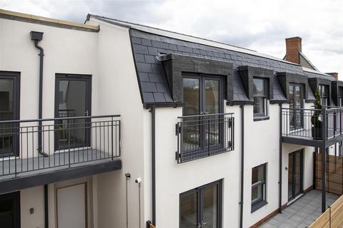 undefined, Nightingale Walk,, Farnham