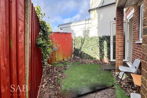 98 Verulam Road, Greenford, UB6 9RL