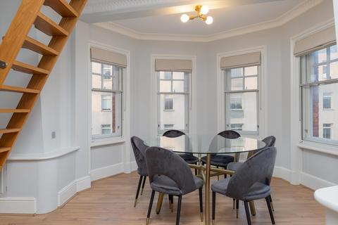 1 bedroom flat to rent, Mount Street, London, W1K.