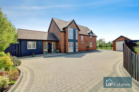 2, Grange Farm Brandon Lane, Coventry, CV3 3GU