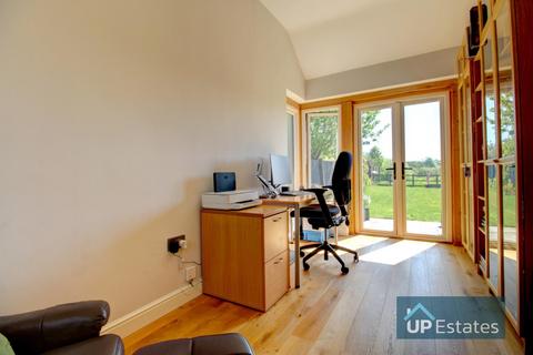2, Grange Farm Brandon Lane, Coventry, CV3 3GU
