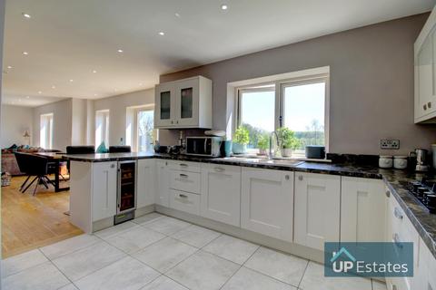 2, Grange Farm Brandon Lane, Coventry, CV3 3GU