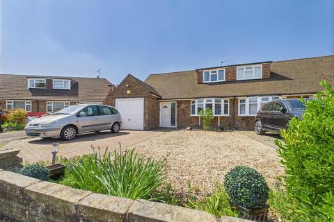 15 Martin Close, Warlingham, CR6 9AD