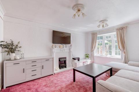 39 Red Hill Grove, Birmingham, B38 9RZ
