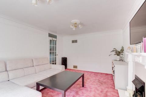 39 Red Hill Grove, Birmingham, B38 9RZ
