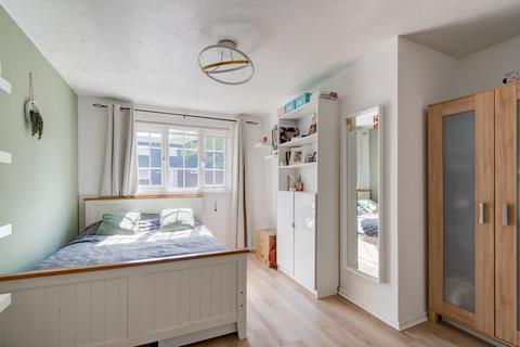 39 Red Hill Grove, Birmingham, B38 9RZ