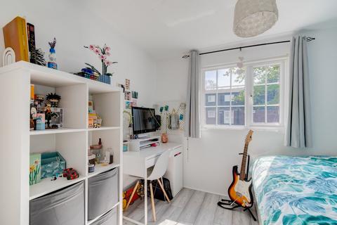 39 Red Hill Grove, Birmingham, B38 9RZ