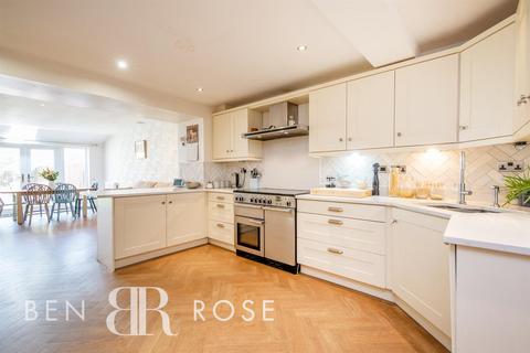 5 bedroom terraced house for sale, Hall Carr Lane, Preston PR4