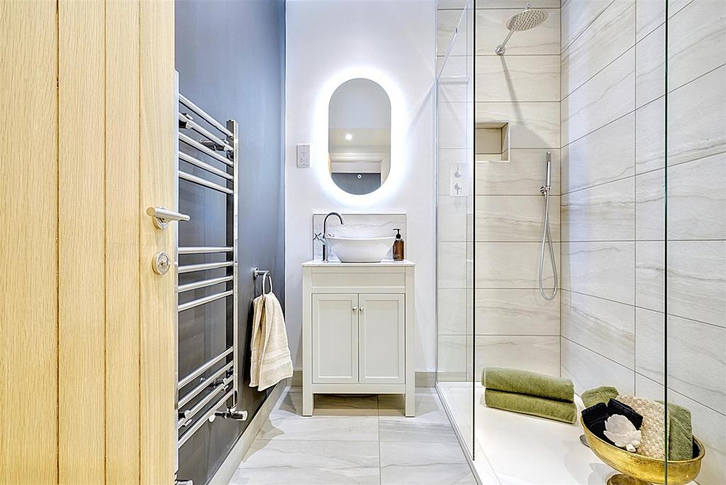 En-Suite Bed 2