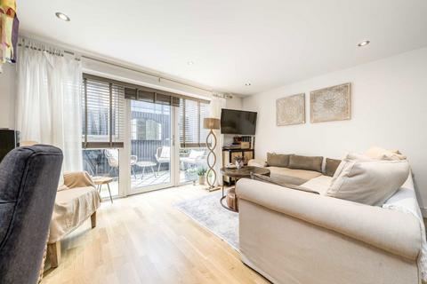 undefined, Fraser Road, Greenford UB6