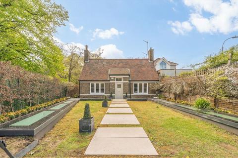 4 bedroom detached house for sale, Margravine Gardens, London W6