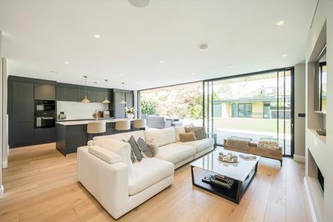 45 Ormond Crescent, Hampton, TW12 2TJ
