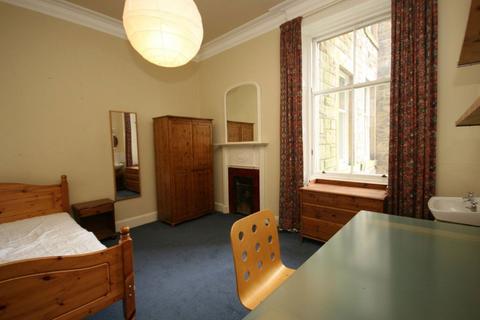 5 bedroom flat to rent, Strathearn Road, Marchmont, Edinburgh