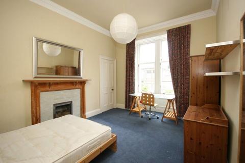 5 bedroom flat to rent, Strathearn Road, Marchmont, Edinburgh