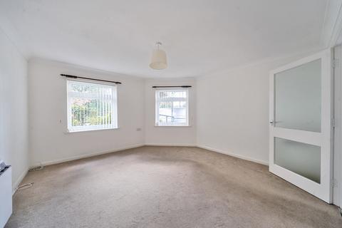 2 bedroom flat for sale, Market Square, Alton, Hampshire, GU34
