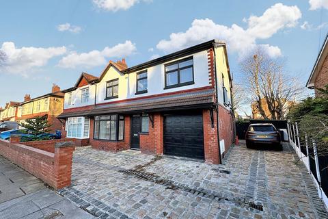 10 Bury Road, Radcliffe, Manchester, M26 2UU