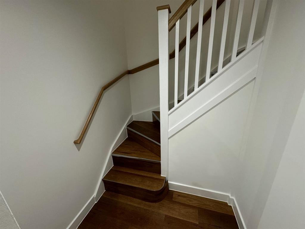Hall/Stairs