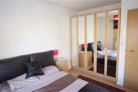 2 bedroom apartment to rent, Greenings Court, Warrington, WA2