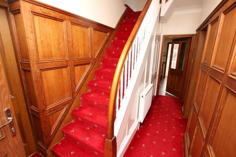 4 bedroom semi-detached house for sale, Locke Avenue, Barnsley, S70 1QH