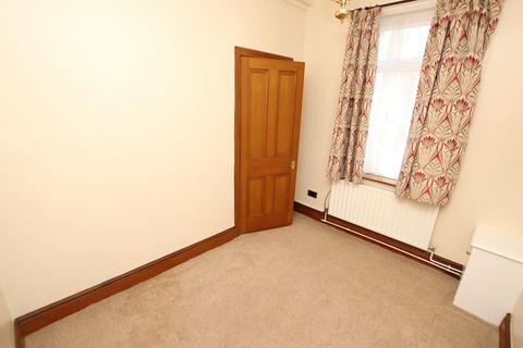 4 bedroom semi-detached house for sale, Locke Avenue, Barnsley, S70 1QH