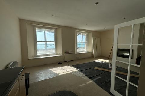 3 bedroom maisonette for sale, Paragon Court Flats, The Paragon, Tenby, Sir Benfro, SA70