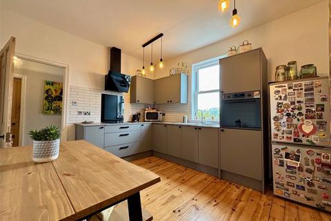 Flat 2, 408 Gloucester Road, Cheltenham, GL51 7TB