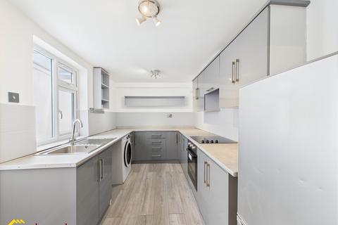 2 bedroom terraced house to rent, Marlborough Place, Banbury OX16