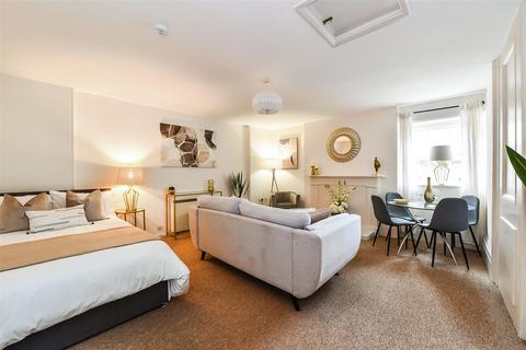 Studio for sale, CENTRAL RYDE