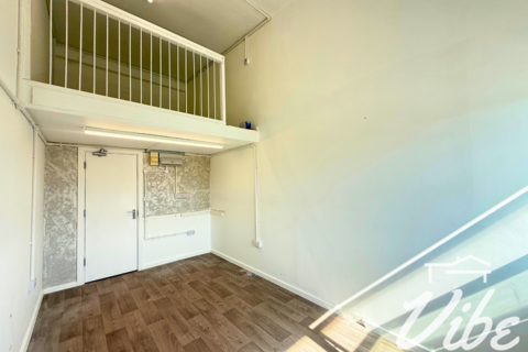 Industrial unit to rent, Grosvenor Way, London E5