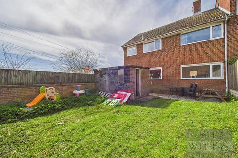 4 bedroom end of terrace house for sale, Malvern Way, Hastings