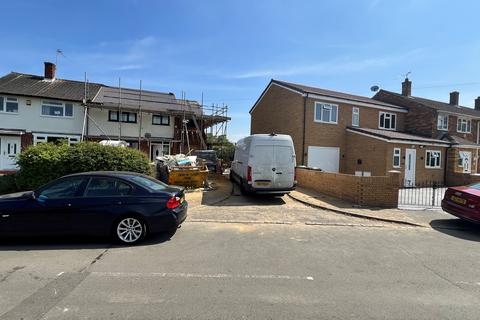 Land for sale, Former Garage Compound at Lynch Hill Lane, Berkshire, SL2 2QL