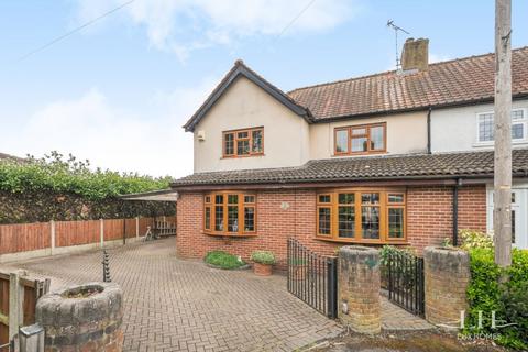 24 Hardley Crescent, Hornchurch, RM11 2EL