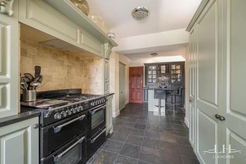 24 Hardley Crescent, Hornchurch, RM11 2EL