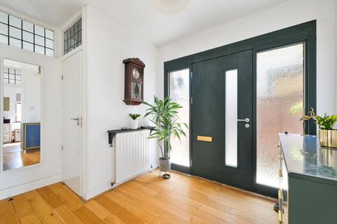 87 Ewell By Pass, Epsom, KT17 2PY