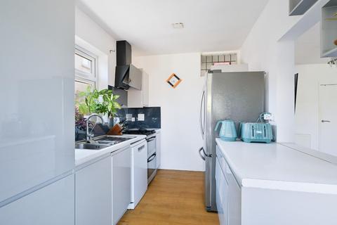 87 Ewell By Pass, Epsom, KT17 2PY