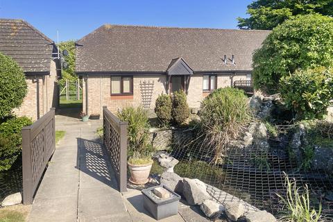 2 bedroom semi-detached bungalow for sale, Station Road, East Preston BN16