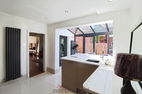 102 Bentley Road, Doncaster, DN5 9TE