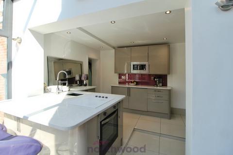 102 Bentley Road, Doncaster, DN5 9TE