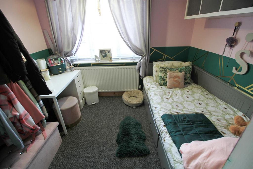 Bedroom,..jpg
